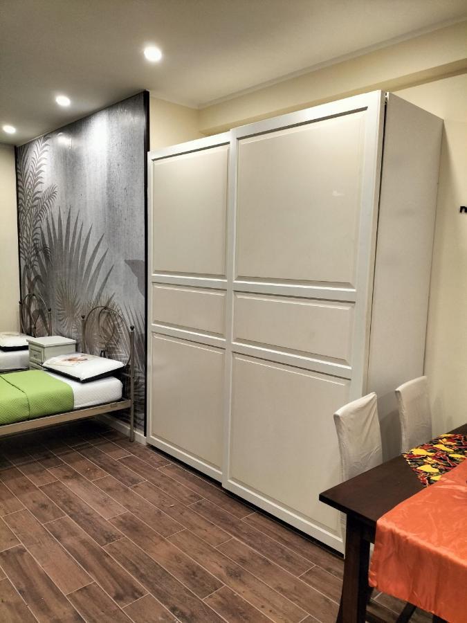 La Dimora Di Alex Apartment เนเปิลส์ ภายนอก รูปภาพ